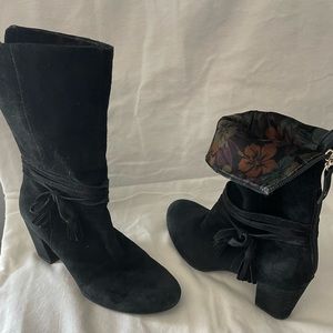 Woman’s ONO boots Size 9M.Black suede. Zipper back and 3” heel.